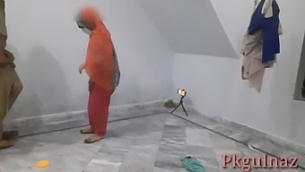 Amateur Couple Engages In Passionate Lovemaking