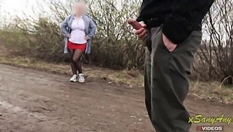 Public Park Expose: Unwitting Mom Gives Handjob To Unsuspecting Man