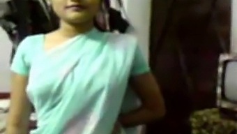 Sensual Indian Girl In A Saree Entices And Seduces (New)