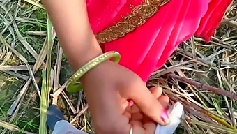 Desi Wife Gets Fucked Outdoors In The Jungle