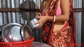Indian Wife Has Sex In Kitchen With Husband